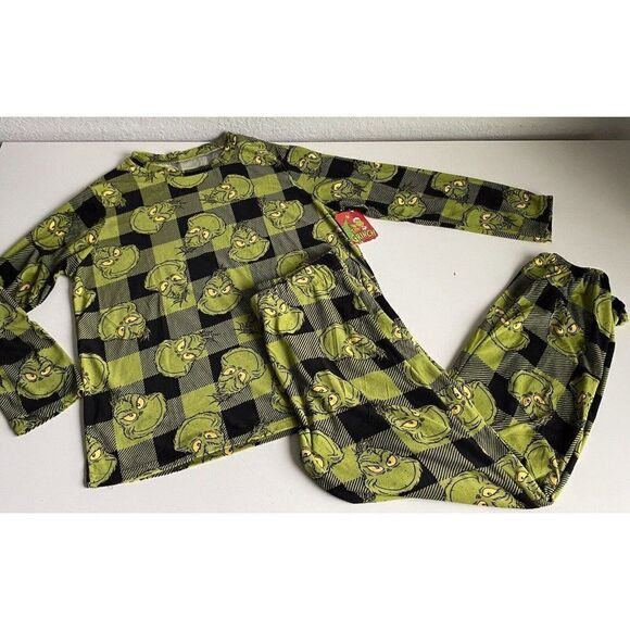 Dr Seuss The Grinch Who Stole Christmas Velvet  Soft Pajama Set Women’s Sz L - Picture 1 of 10
